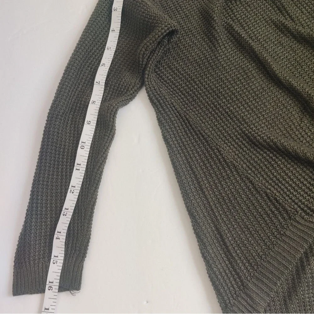 NY&Co. Soho Jeans Olive Green Women's Oversized Cable Knit Cardigan Sweater_XS